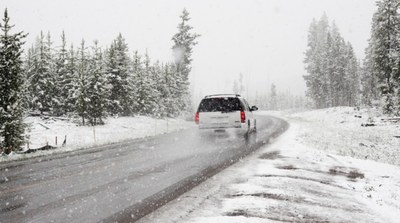 Notifica si veus neu a la carretera