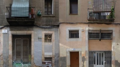 Collaborates in the rehabilitation of the Raval in Barcelona